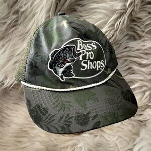 NWOT Bass Pro Shop Floral Dark Green Camo Trucker Hat Mesh Snapback